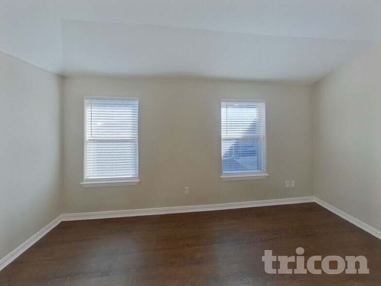 Building Photo - 8617 Silverbell Ln