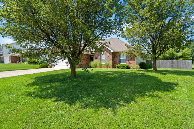 Building Photo - 5909 Kelsey Dr