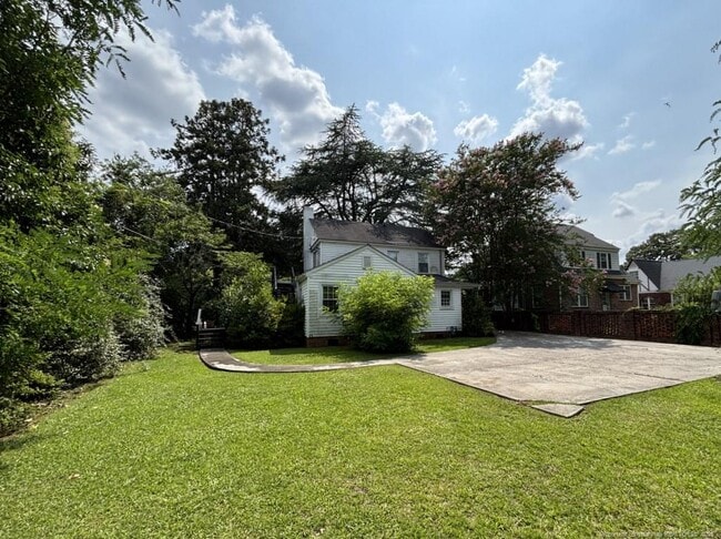 Building Photo - 1516 Fort Bragg Rd