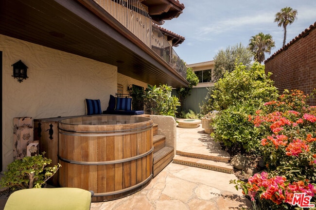 Building Photo - 17638 Revello Dr