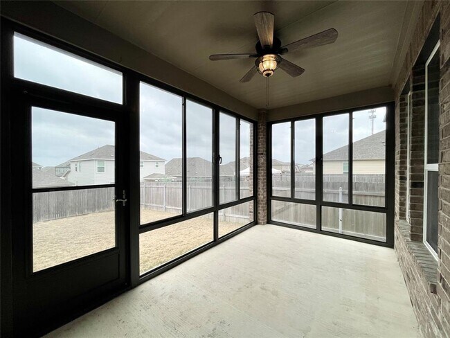 Building Photo - 168 Crimson Ln