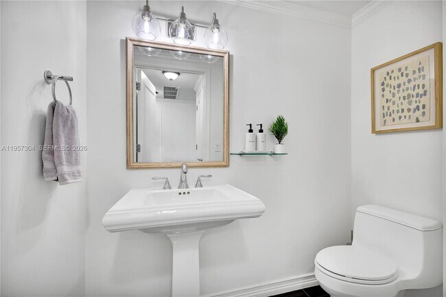 Building Photo - 3350 SW 27th Ave