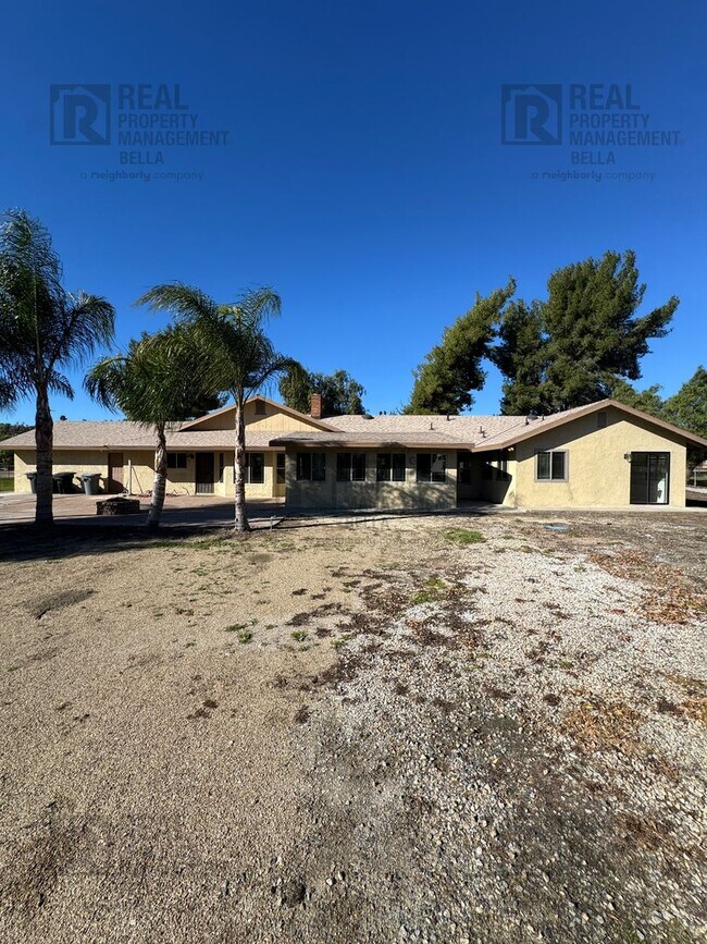 Building Photo - Spacious Single-Story 7-Bedroom Home with Open Layout & Abundant Natural Light