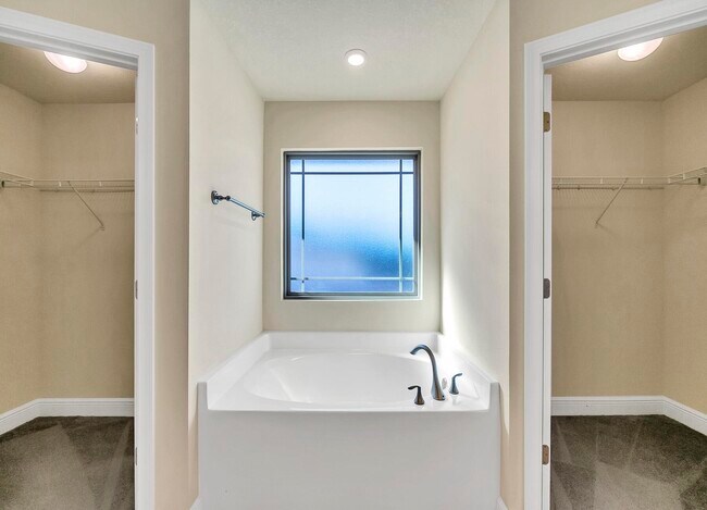 Building Photo - 3639 Ranch Dr