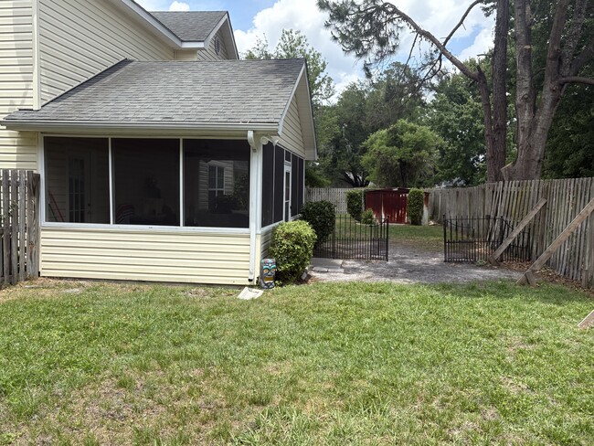 Building Photo - 106 Porter Way