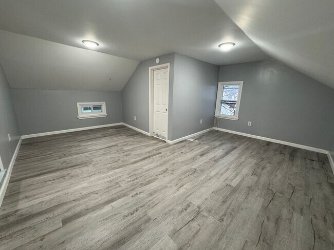 Building Photo - 414 N Bellinger St