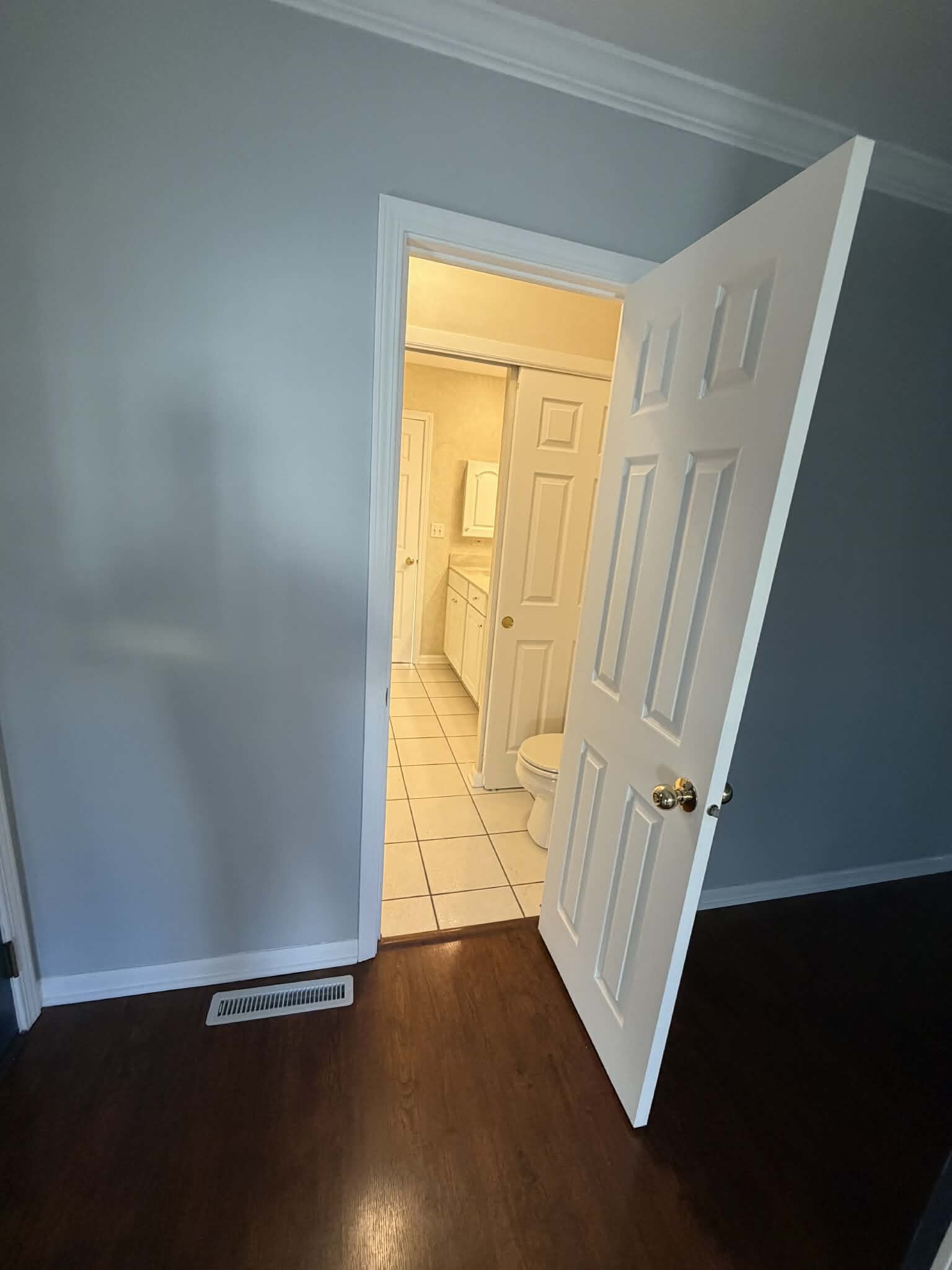 Building Photo - 1730 N Ridge Ave