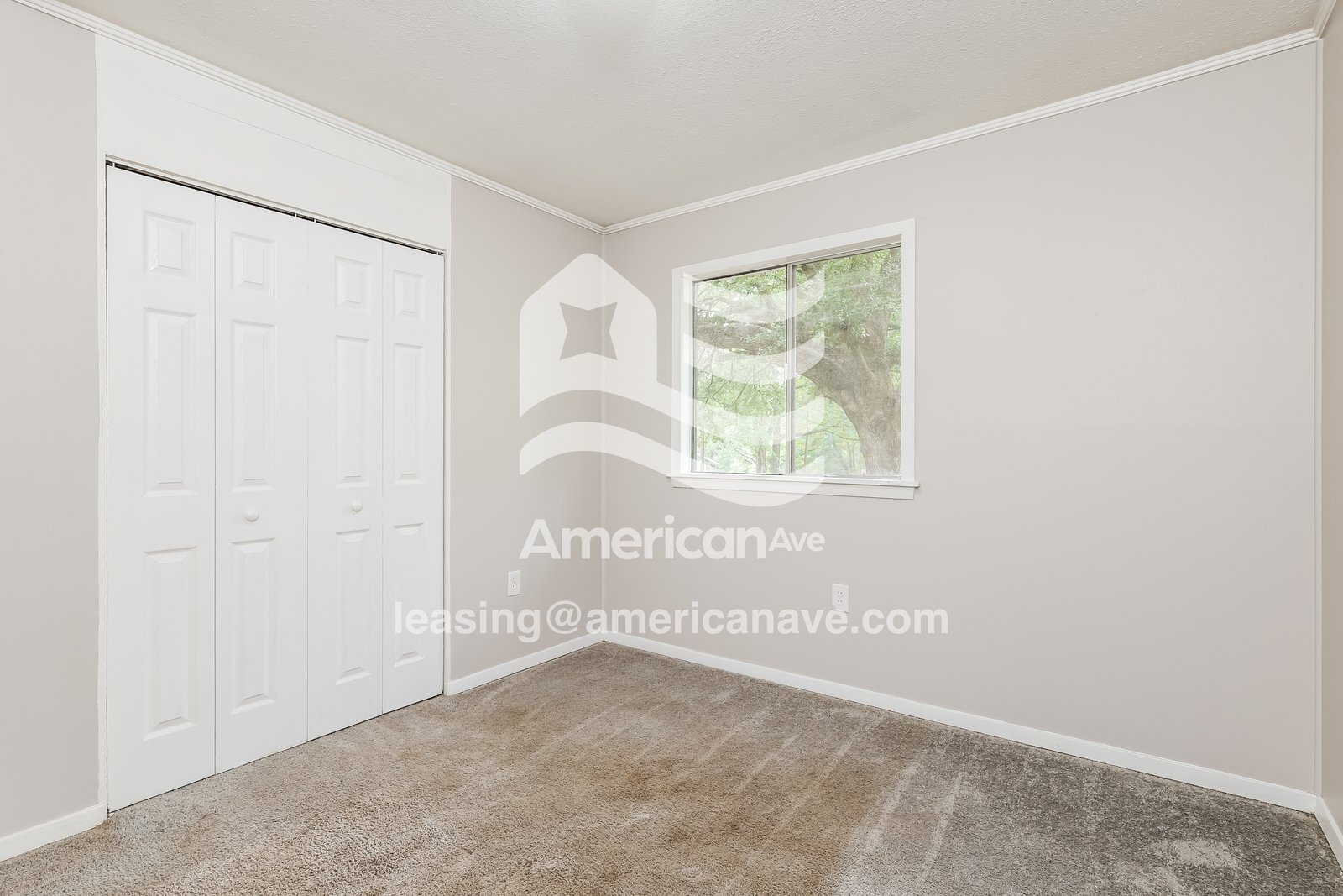 Building Photo - 471 Queen Theresa Ln