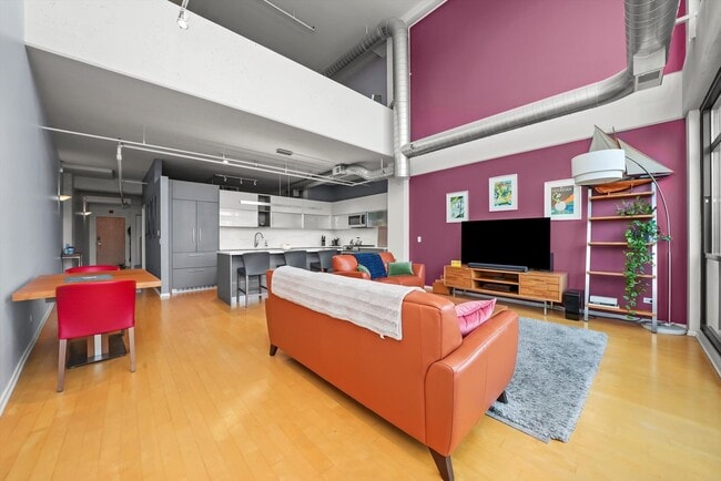 Building Photo - 1530 S State St