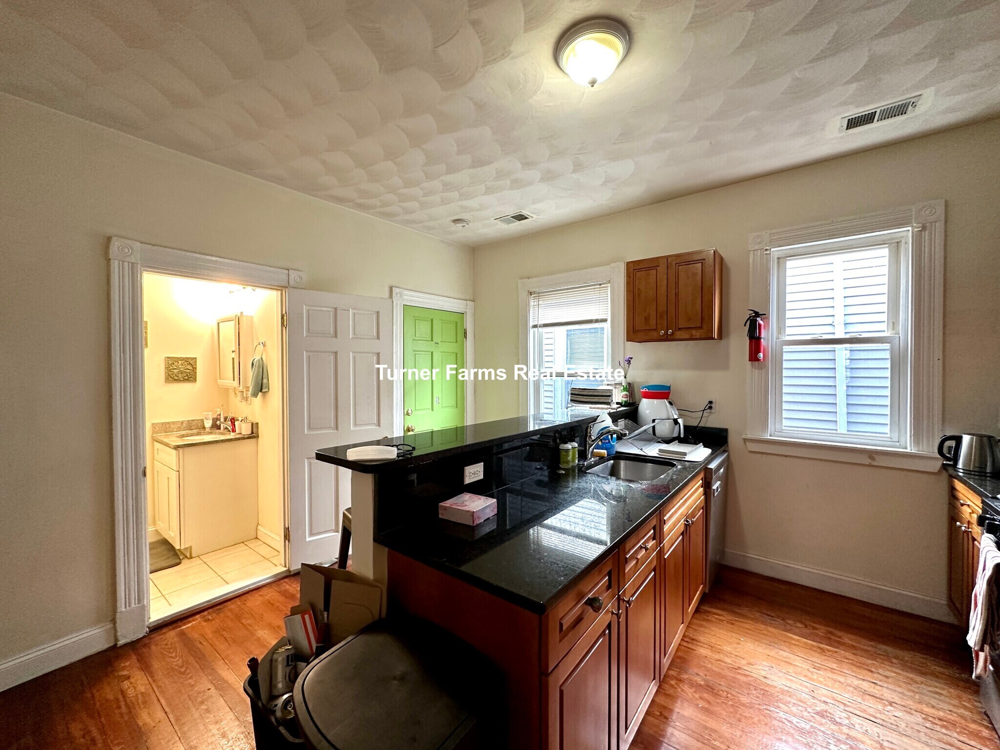 Building Photo - 8 Carmel St