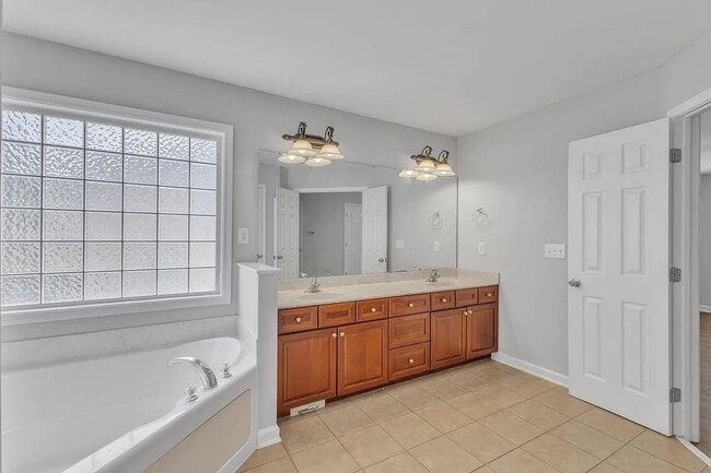 Building Photo - 9301 Perini Ct