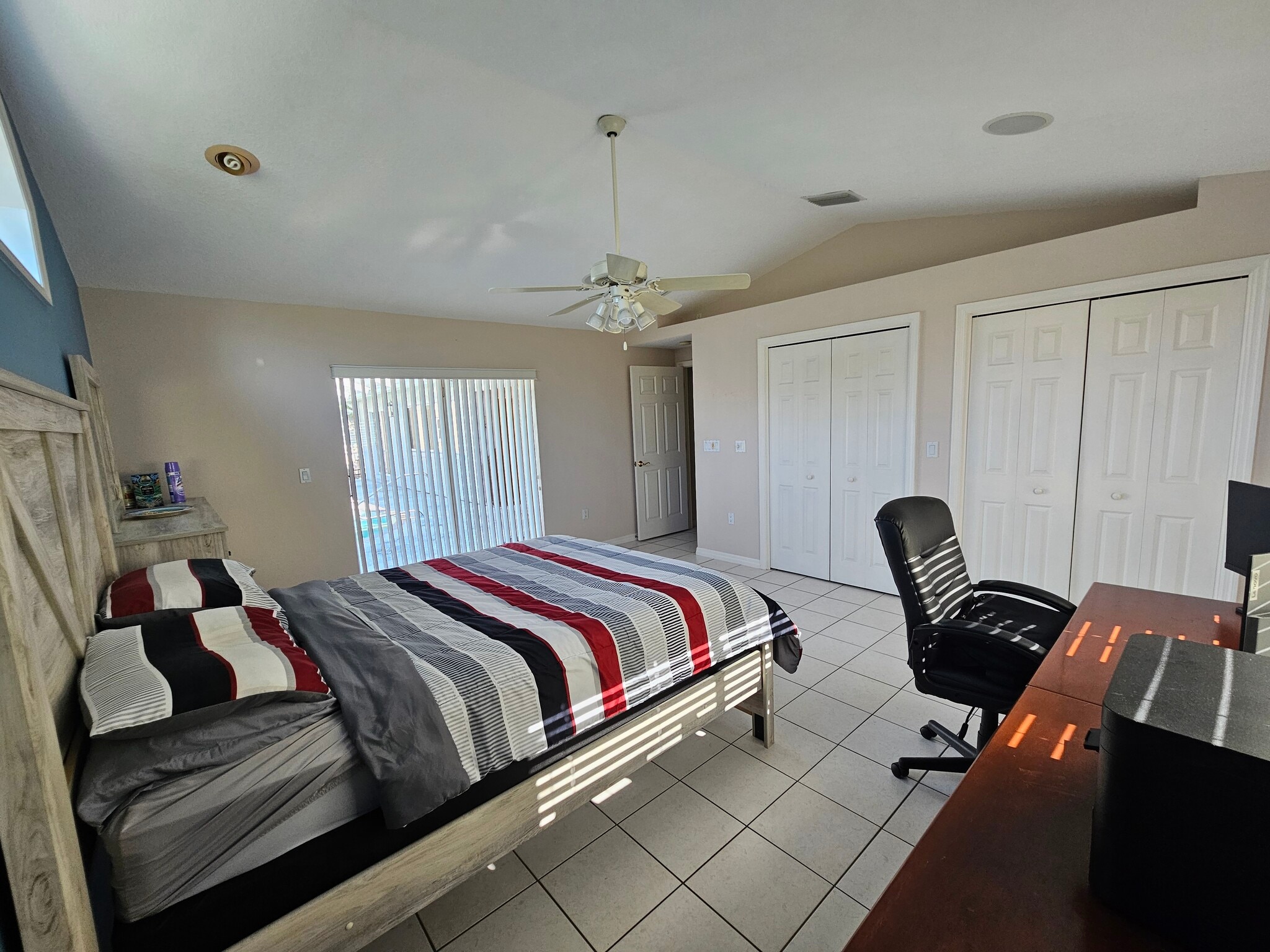 Building Photo - 2210 Bayou Dr