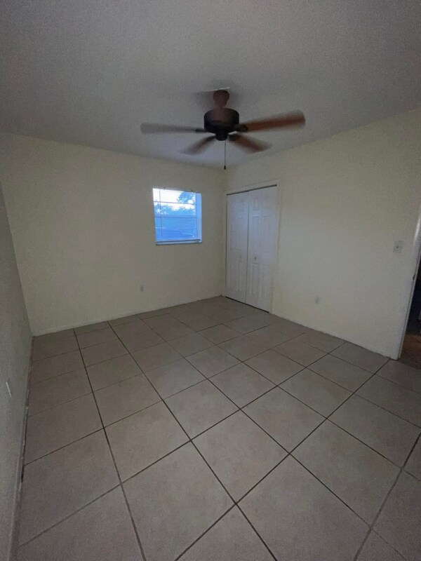 Building Photo - 1536 Barbarie Ln
