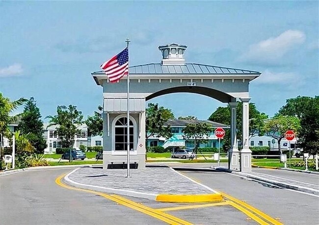 Building Photo - 104 Westbury E