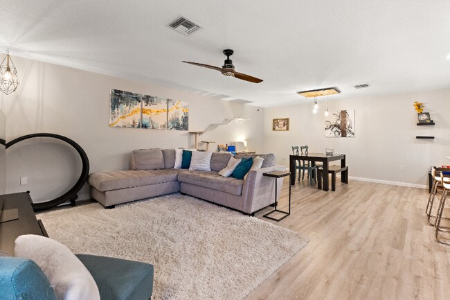 Building Photo - 2989 Poplar Ave