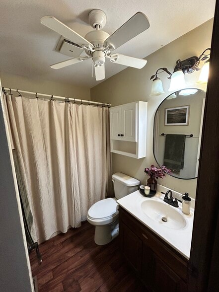 Building Photo - 702 S Taylor St