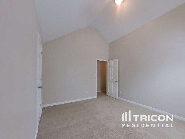Building Photo - 4017 Shaded Oasis Ln
