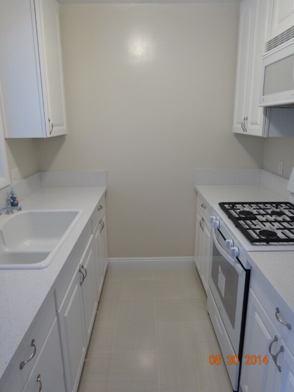 Building Photo - 382 La Perle Pl