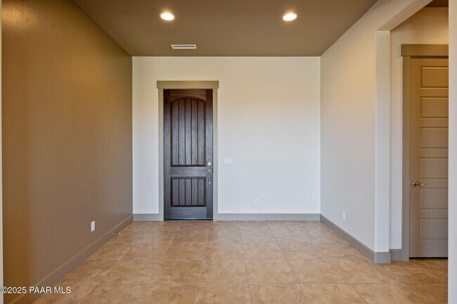 Building Photo - 12665 Gyda Cir