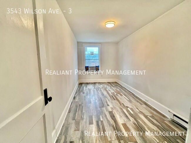 Building Photo - Charming 3-Bedroom Apartment for Rent