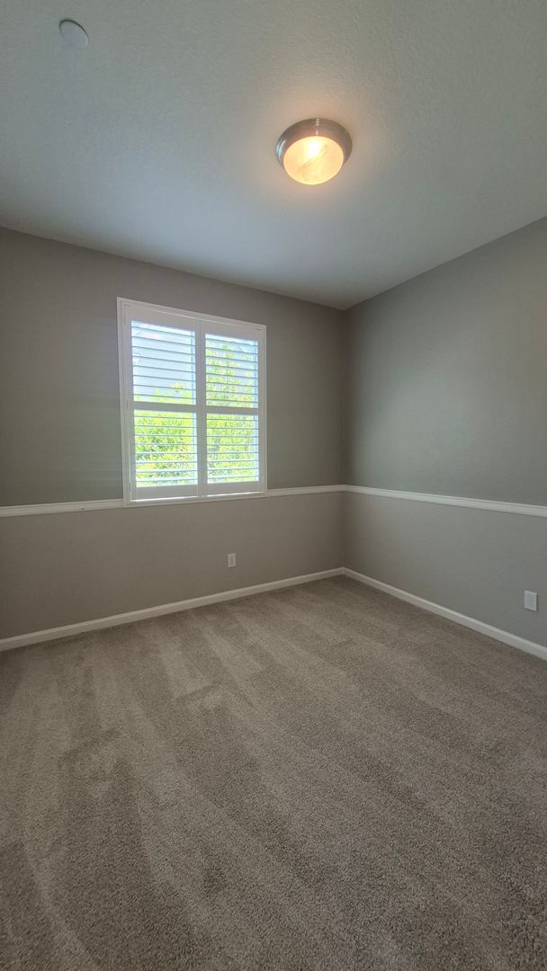 Building Photo - 1702 Brodea Ln