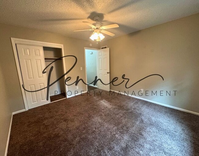 Building Photo - 811 NE Barnes Dr