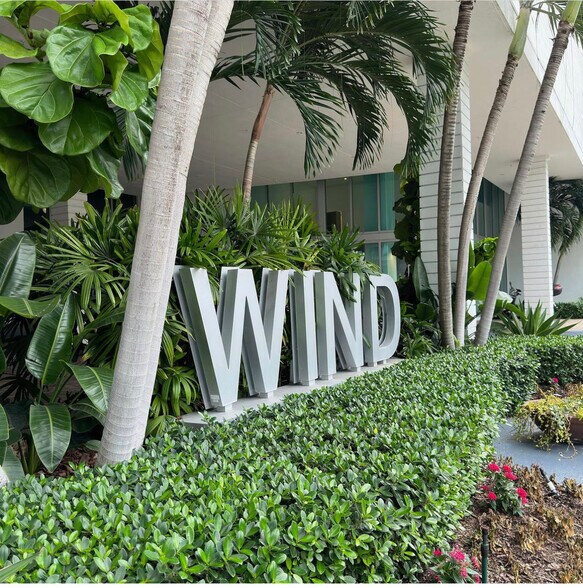 Building Photo - 350 S Miami Ave