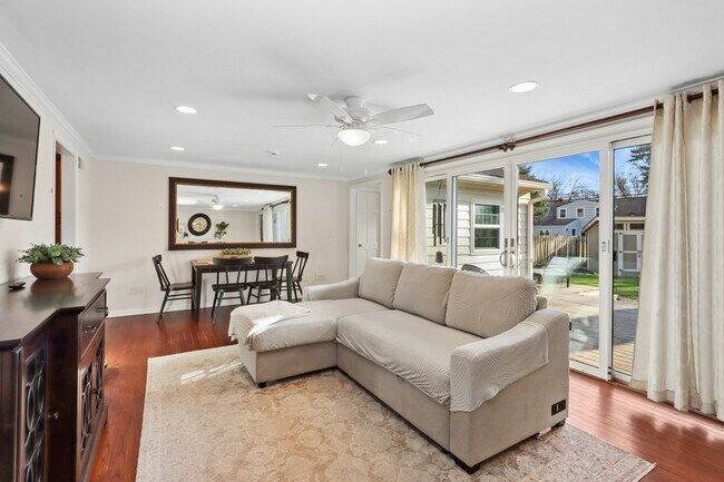 Building Photo - 7329 Ash St