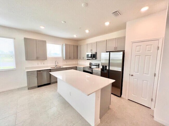Building Photo - 1638 Acclaim Rd