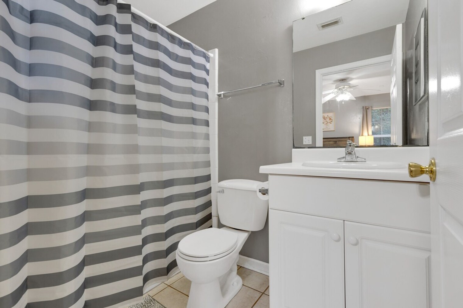 Building Photo - 221 Cactus St