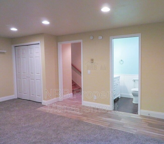 Building Photo - 3928 Hillview Ct NW