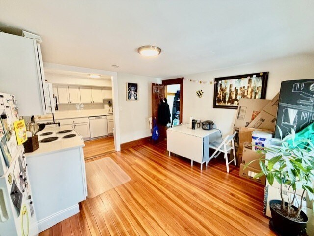 Building Photo - 48 Powder House Blvd