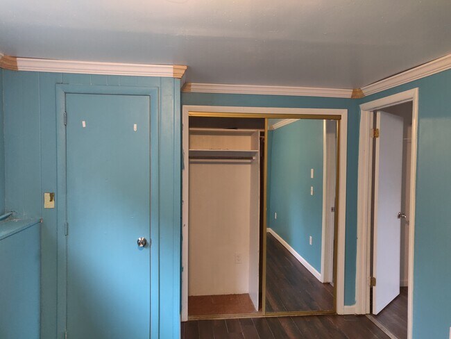 Building Photo - 45 Wildflower Dr