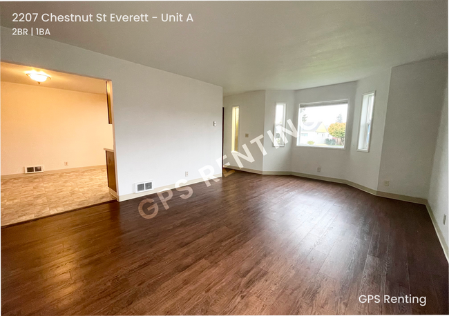 Building Photo - Quiet Duplex With Garage In Everett