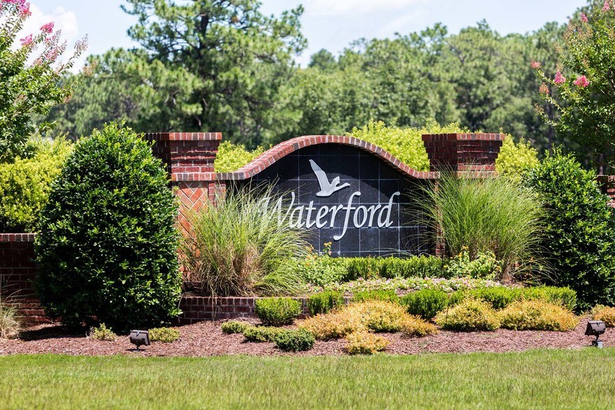 Waterford Apartments Spring Lake, NC Apartment Finder