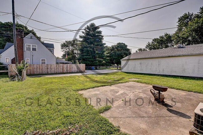 Building Photo - 3203 S Holt Rd