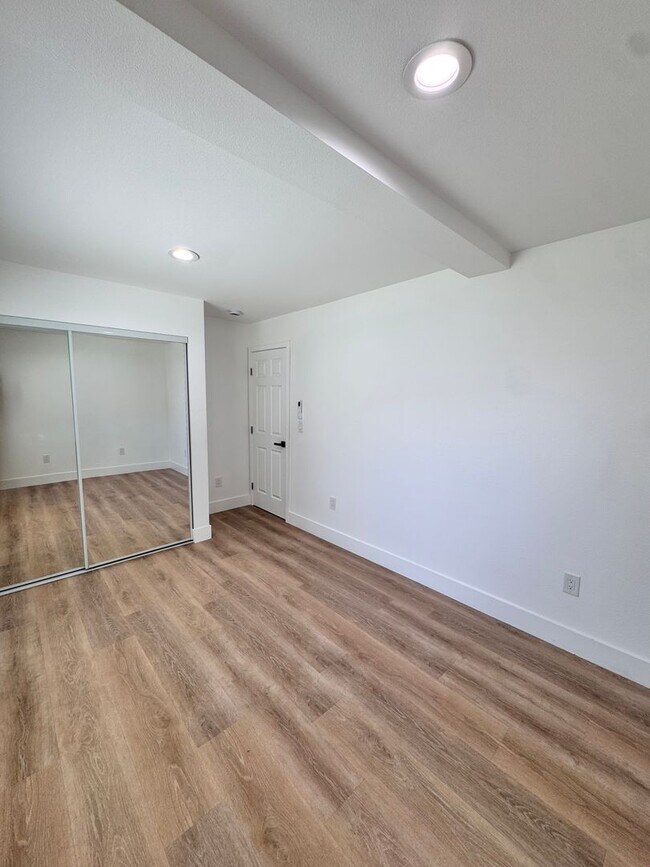 Building Photo - 3781 Green - Grn