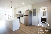 Building Photo - 260 Lake St