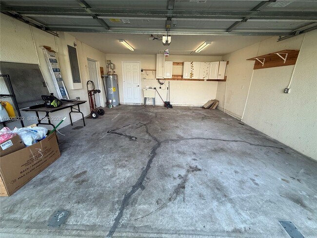 Building Photo - 3262 SW Cohutta St