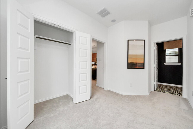 Building Photo - Revolution Way, Missouri City, TX 77489 - 3 BR 2.5 BA single-family home