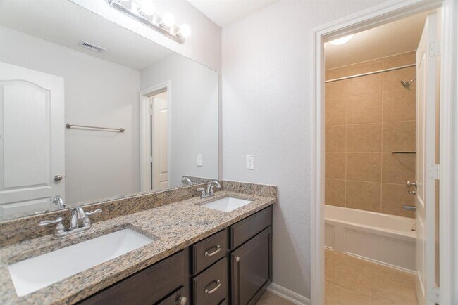 Building Photo - 8 Florentino Vine Pl