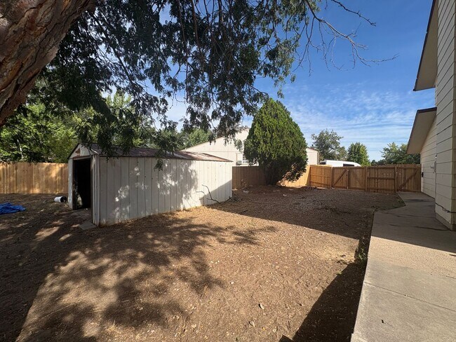 Building Photo - 939 49th Ave Pl