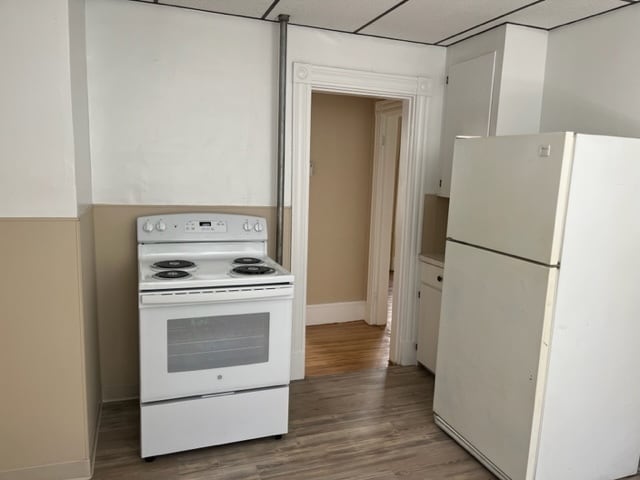 Building Photo - 13 School St