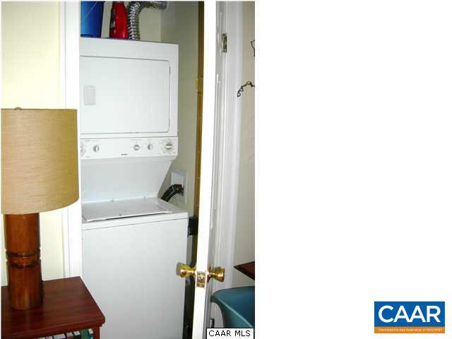 Building Photo - 144 Hessian Hills Cir