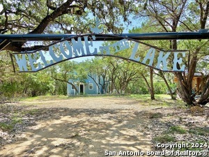 Building Photo - 673 Overland Trail