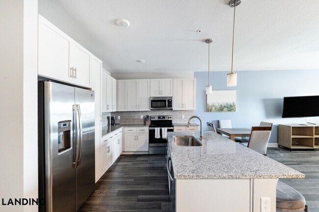 Building Photo - 918 Aventine Dr