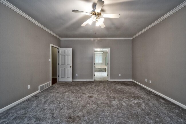 Building Photo - 1575 Huntley Cove