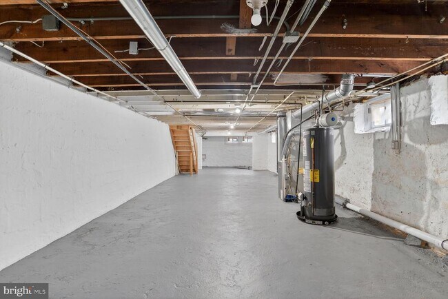 Building Photo - 3300 Dudley Ave