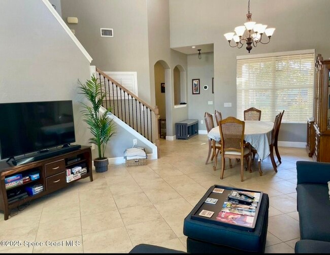 Building Photo - 3126 Arden Cir