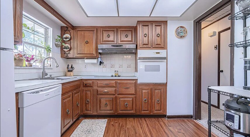 Building Photo - 7165 Kingstead Dr